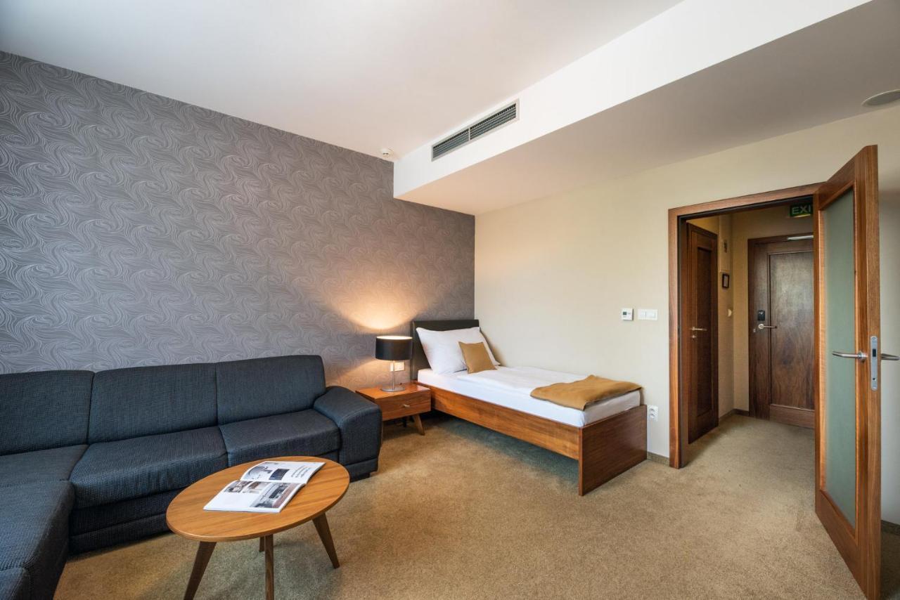 Hotel Vetruse Ústí nad Labem Екстериор снимка